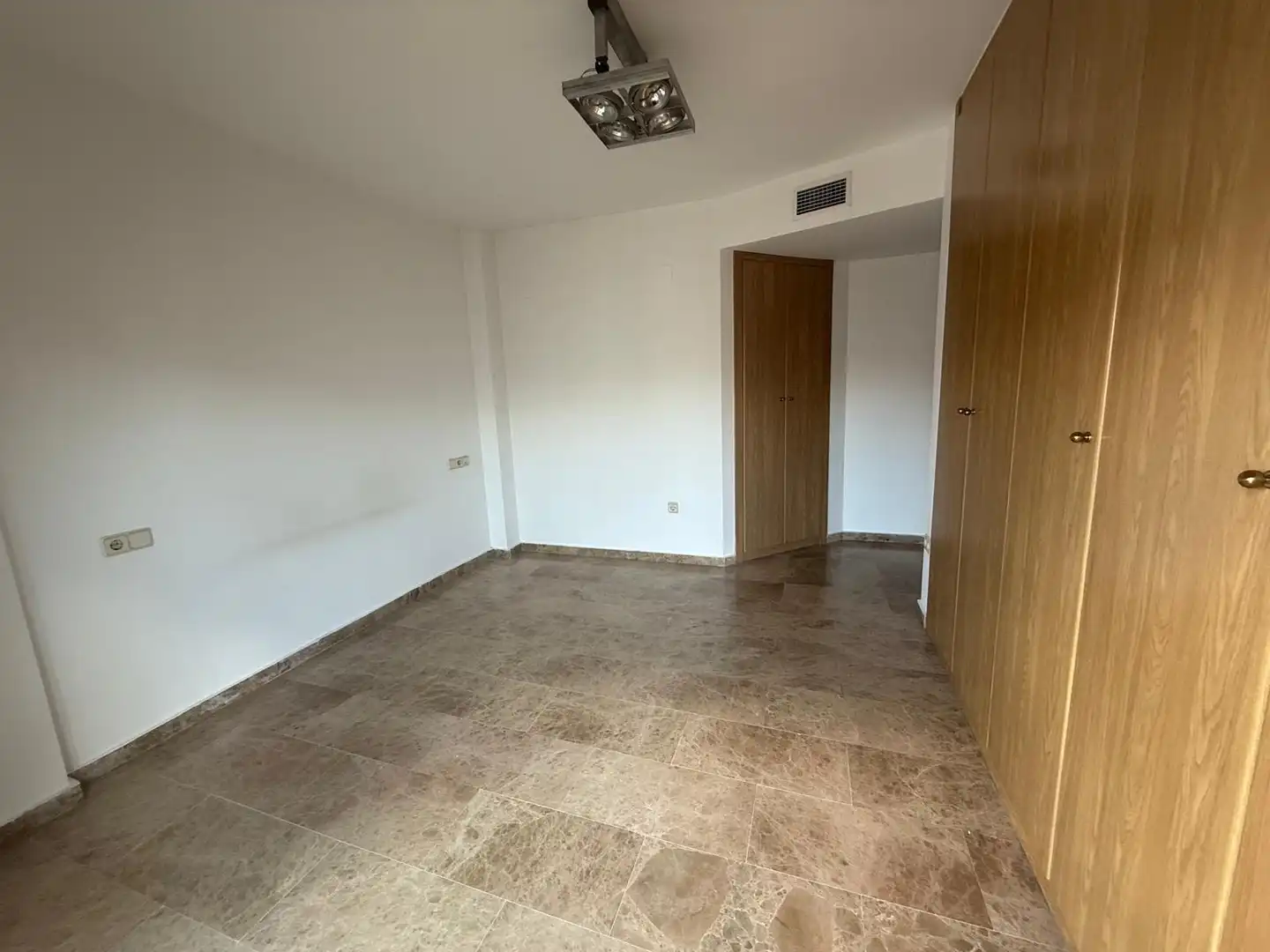 Piso de alquiler en Valencia con Aire acondicionado y Balcón