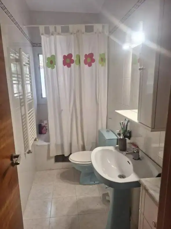 Bany de Casa o xalet de lloguer en Alicante / Alacant amb Aire condicionat, Jardí privat i Terrassa