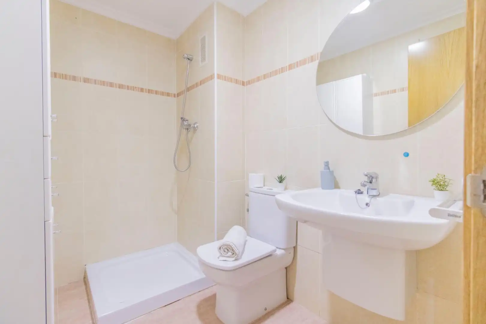Bathroom of Flat for sale in Faura  with Air Conditioner and Heating