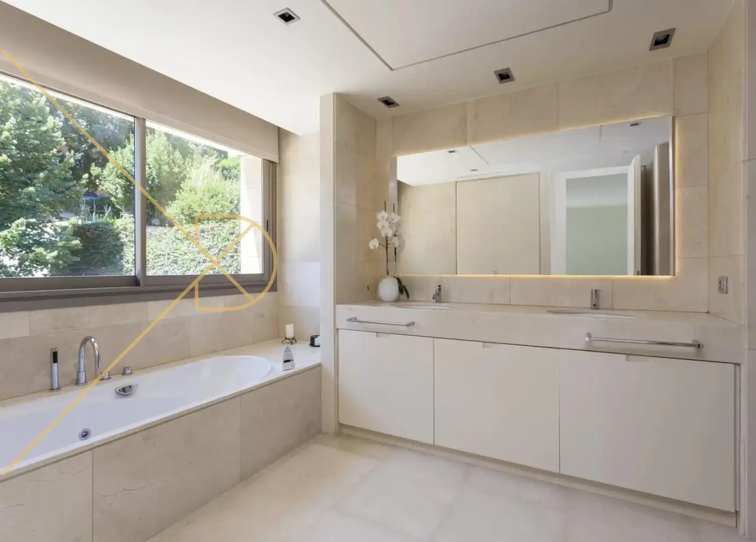 Bany de Casa o xalet en venda en Barcelona amb Terrassa