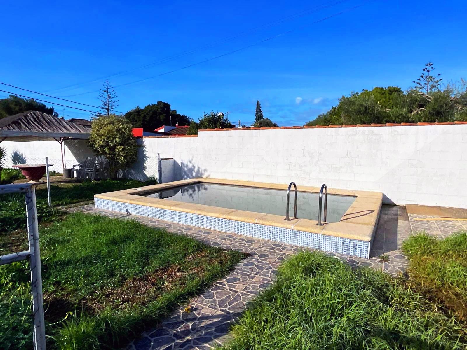 Piscina de Casa o xalet en venda en Chiclana de la Frontera amb Jardí privat, Piscina i Moblat
