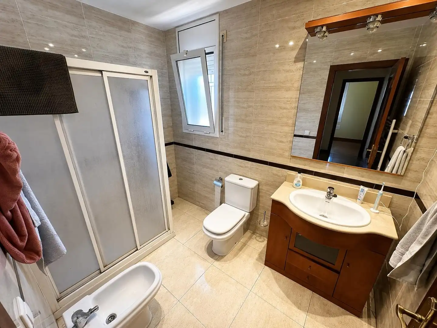 Baño de Casa o chalet en venta en Banyeres del Penedès con Aire acondicionado, Calefacción y Jardín privado