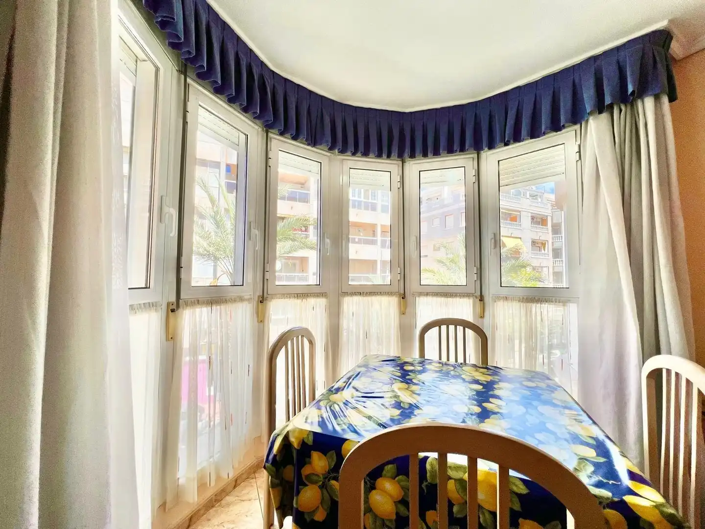 Esszimmer von Wohnungen zum Verkauf in Torrevieja mit Klimaanlage, Heizung und Möbliert