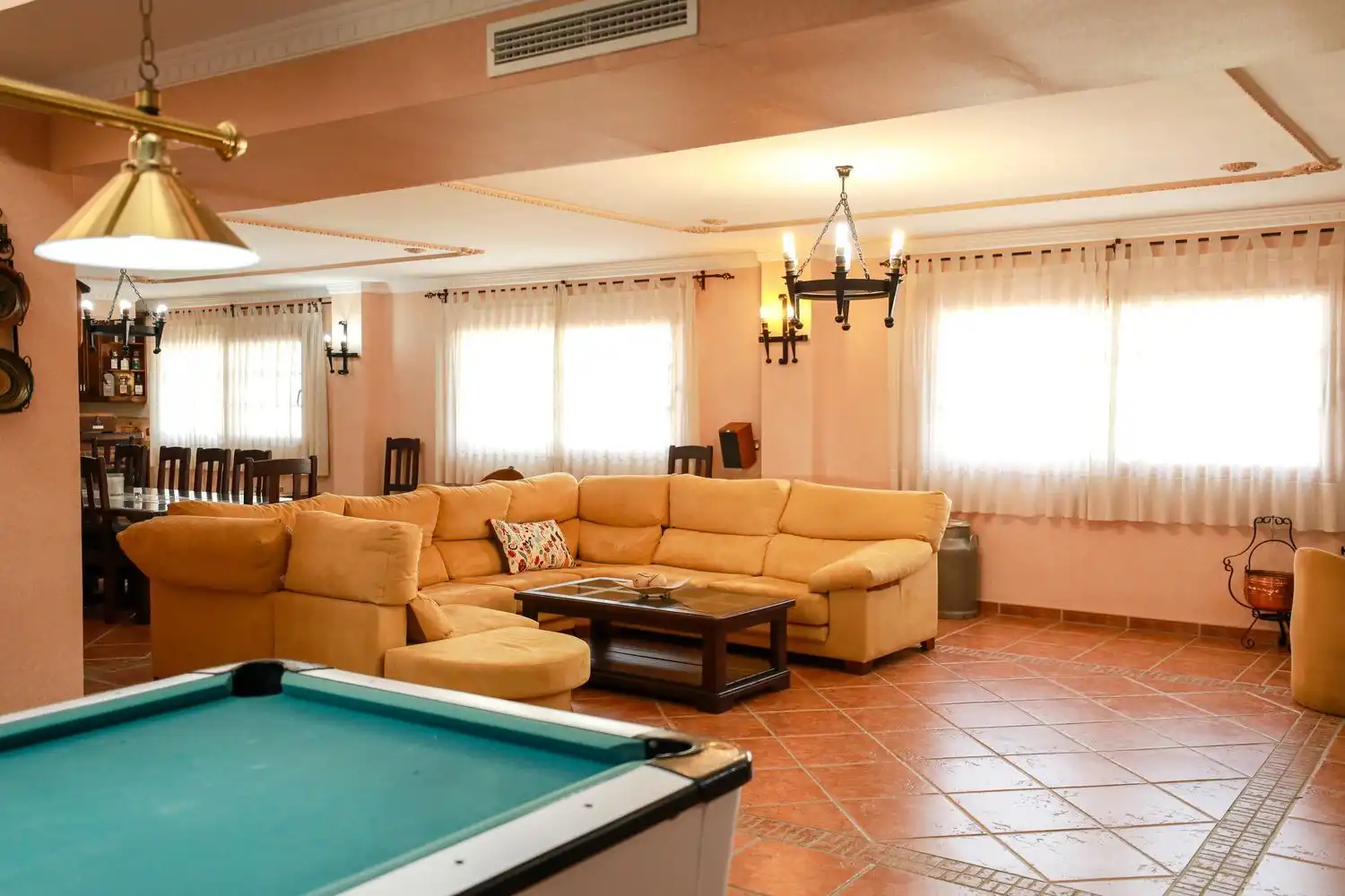 Sala de estar de Casa o chalet en venta en Pizarra con Aire acondicionado, Calefacción y Jardín privado