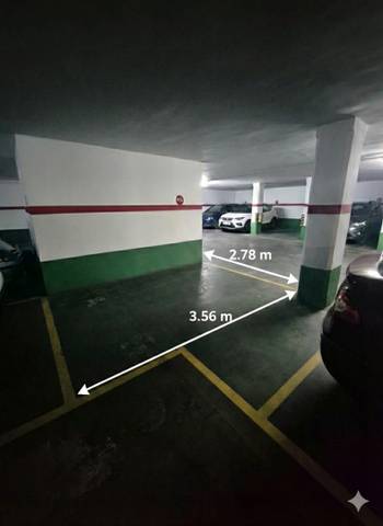 Garaje en Venta en Nou Moles