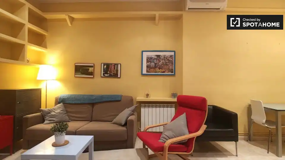 Flat for rent in Imperial