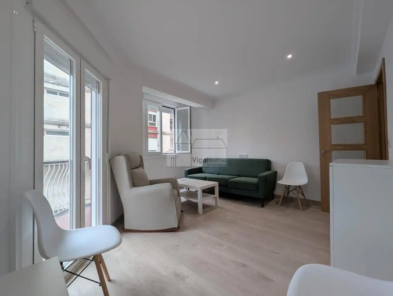 Sala de estar de Piso de alquiler en Vigo  con Calefacción, Terraza y Amueblado