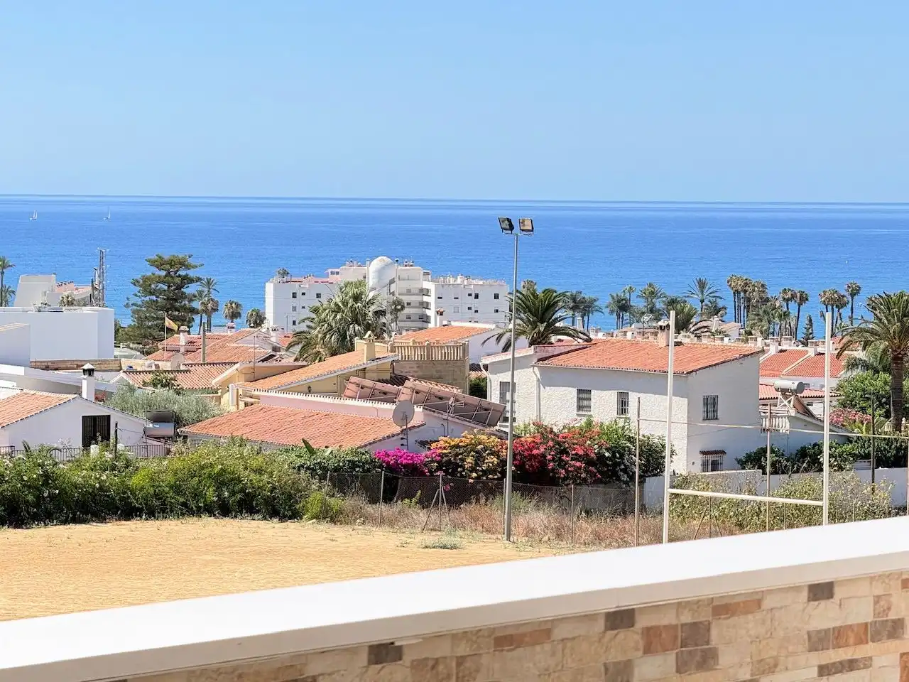 Exterior view of Attic for sale in Vélez-Málaga  with Air Conditioner, Heating and Terrace
