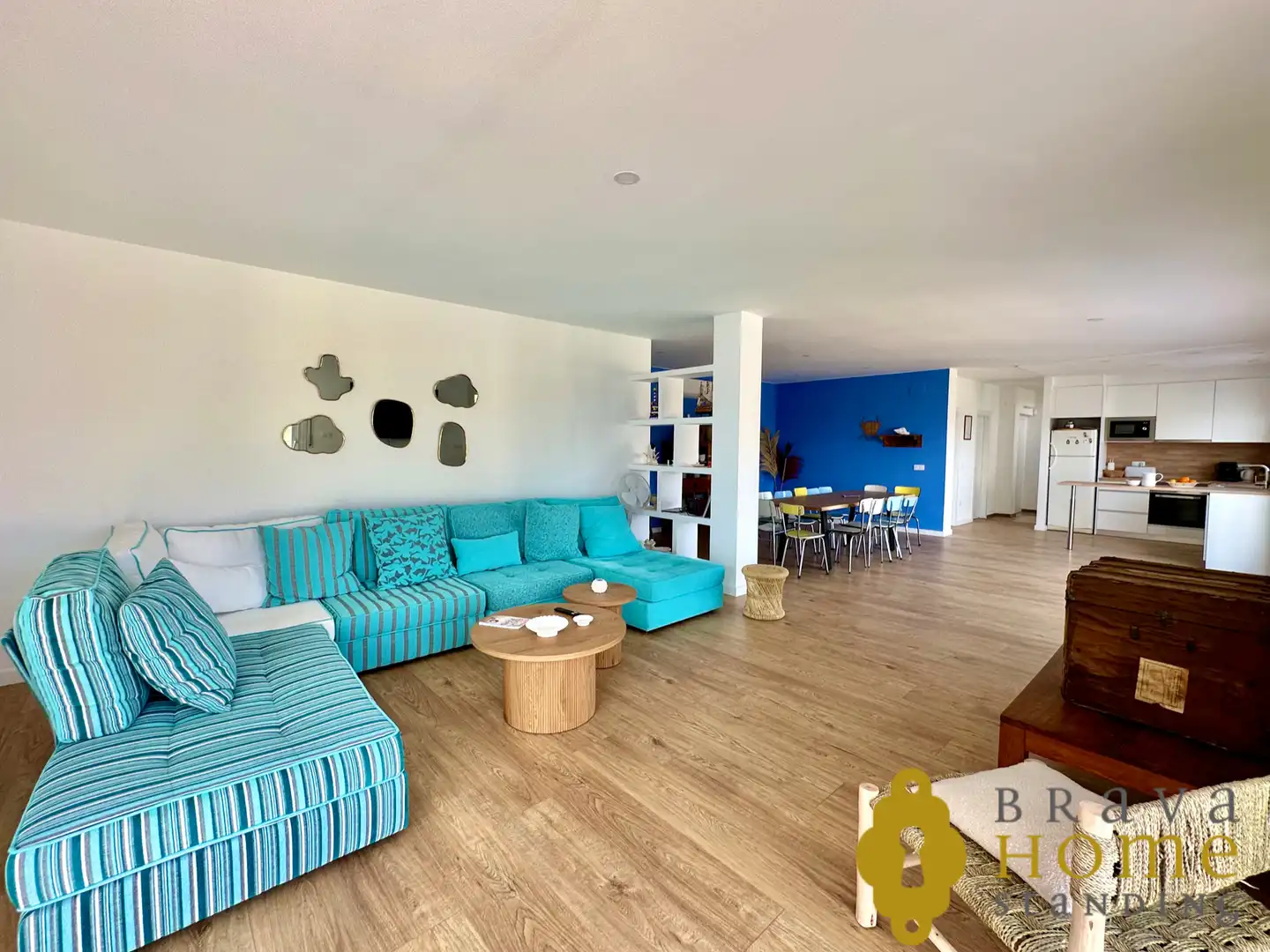 Sala d'estar de Casa o xalet en venda en Roses amb Aire condicionat, Jardí privat i Terrassa