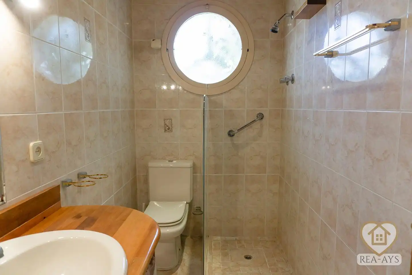 Baño de Casa o chalet en venta en Vallirana con Jardín privado, Terraza y Trastero