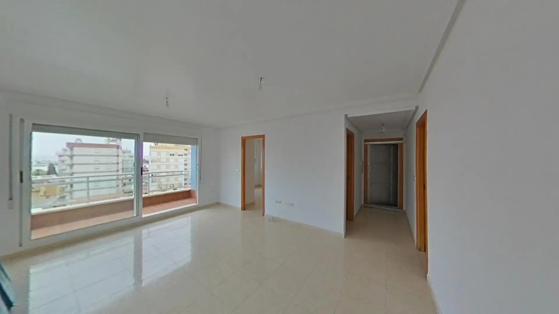 Piso en venta en Torrevieja con Piscina