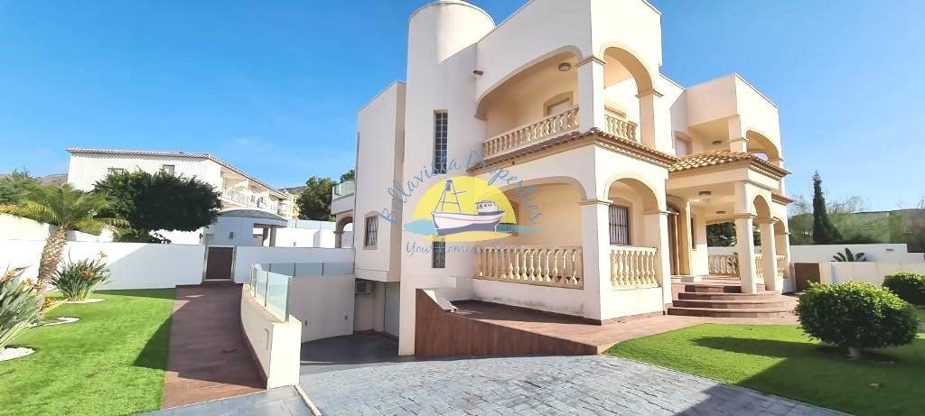 Vista exterior de Casa o xalet en venda en Cartagena amb Aire condicionat, Parquet i Terrassa