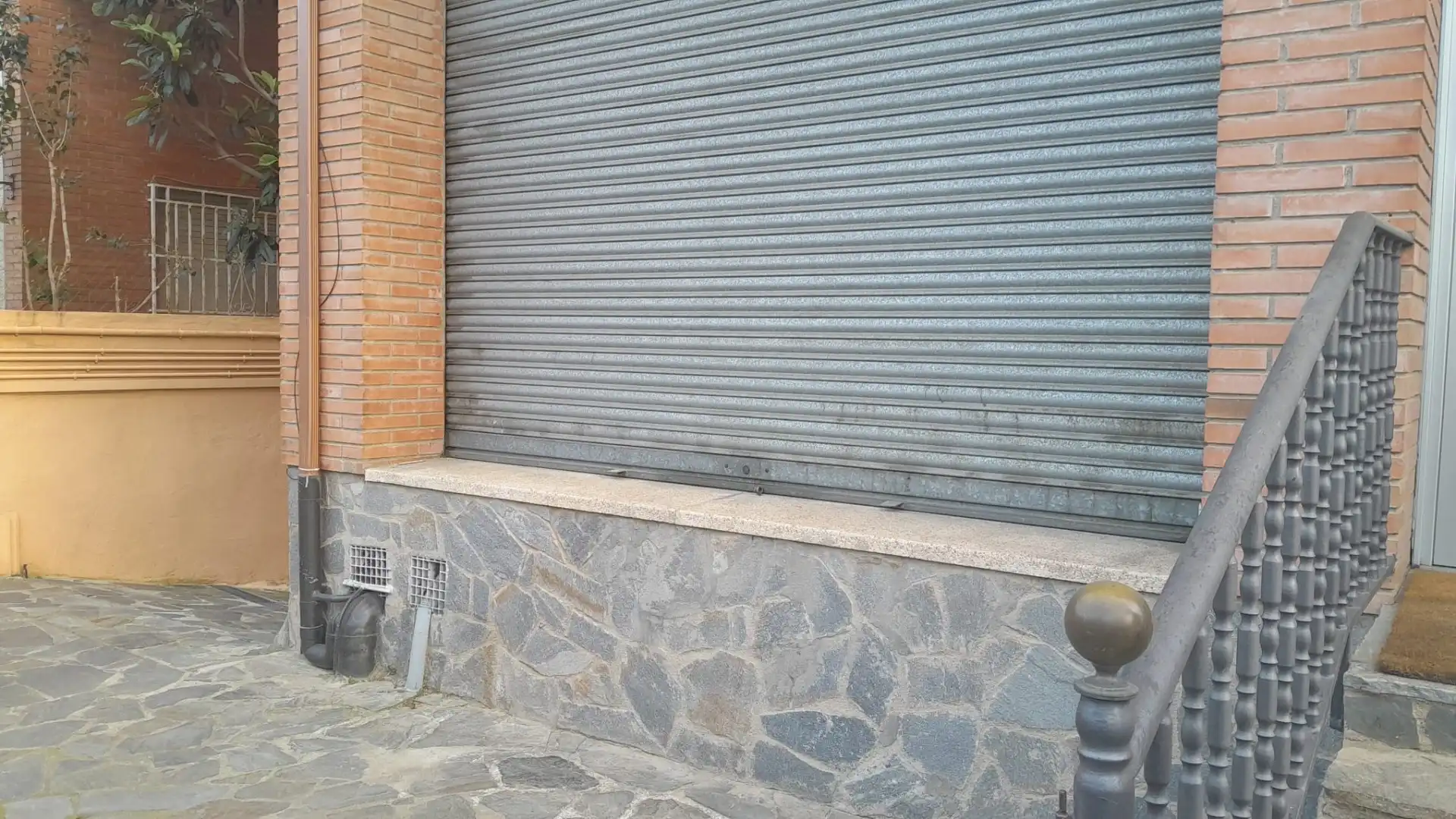 Local de alquiler en Montcada i Reixac