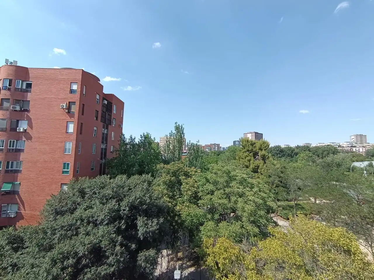 Vista exterior de Ático de alquiler en Madrid con Aire acondicionado, Calefacción y Terraza