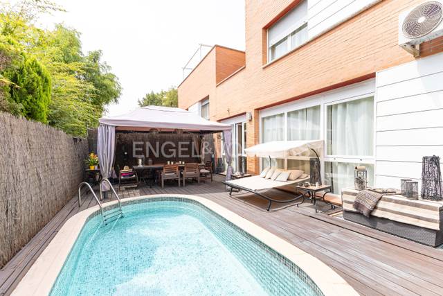 Casa-chalet en Venta en Valdebebas - Valdefuentes