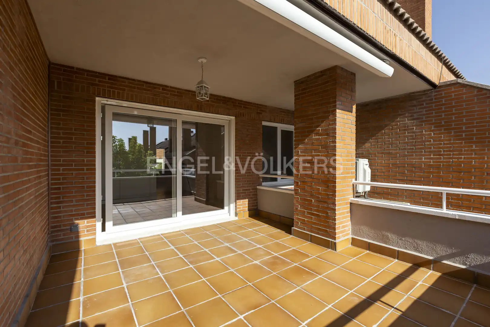 Terrace of Houses for sale in Pozuelo de Alarcón  with Air Conditioner, Heating and Swimming Pool