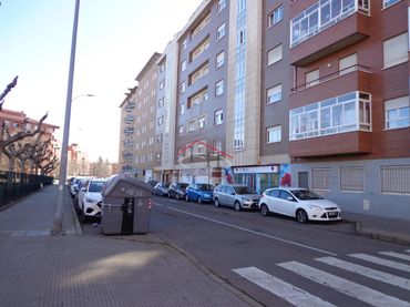 Local comercial en venda a CONDE DE BARCELONA