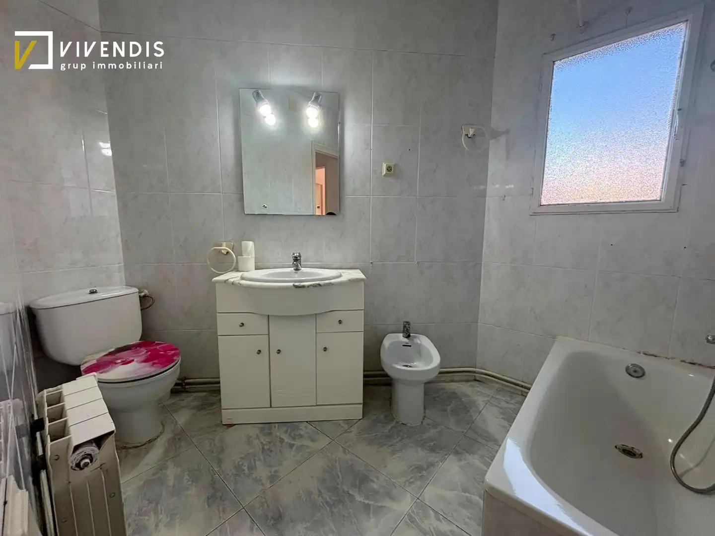 Bathroom of Flat for sale in Lleida  with Heating, Storage room and Balcony