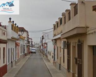 Vista exterior de Casa o xalet en venda en Umbrete amb Jardí privat