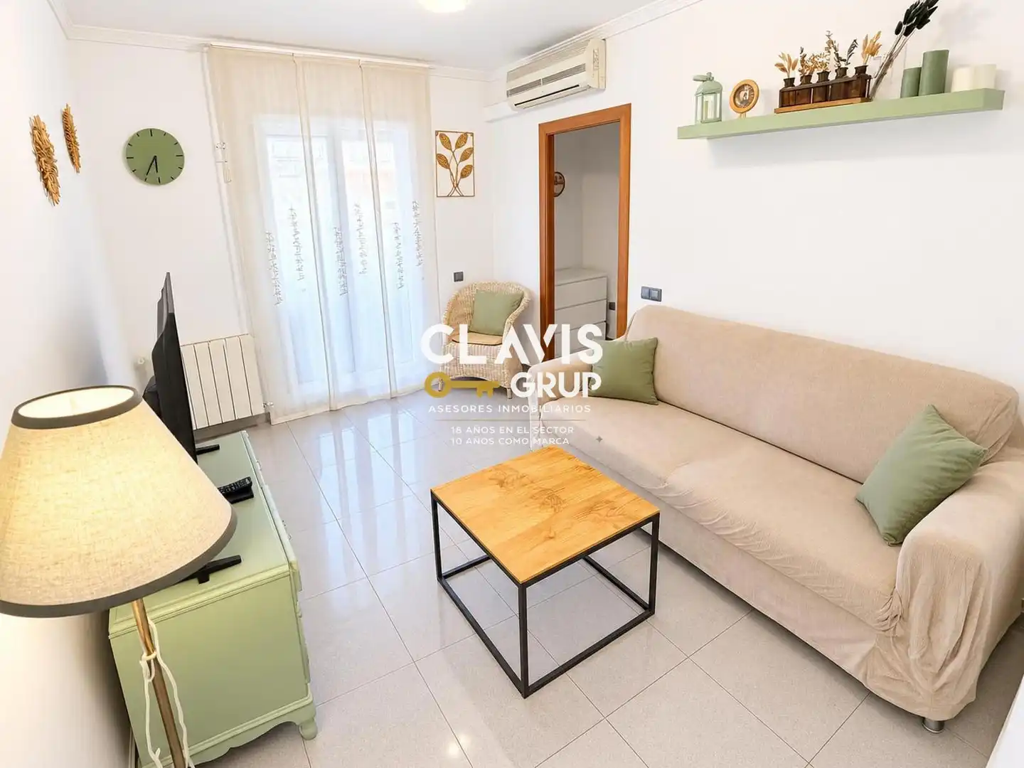 Ático con balcón en venta en Nou Barris, imagen 3