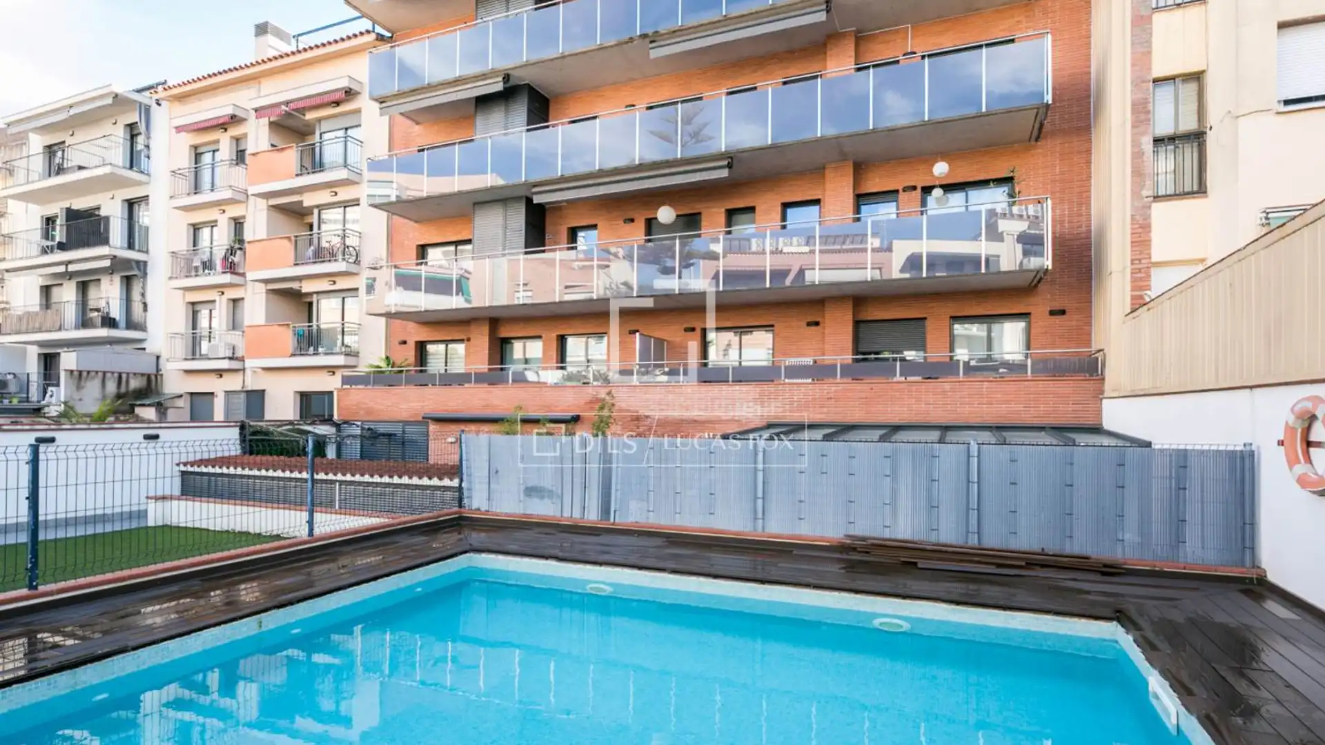 Piscina de Pis en venda en Castelldefels amb Terrassa, Piscina i Balcó