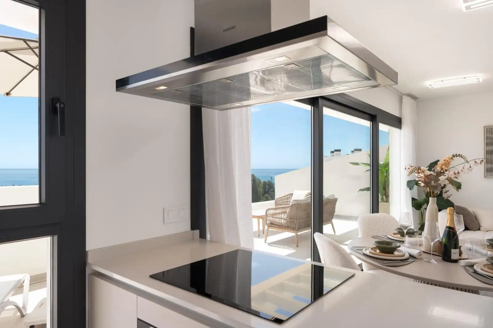 Cuina de Apartament en venda en Mijas amb Jardí privat, Terrassa i Traster