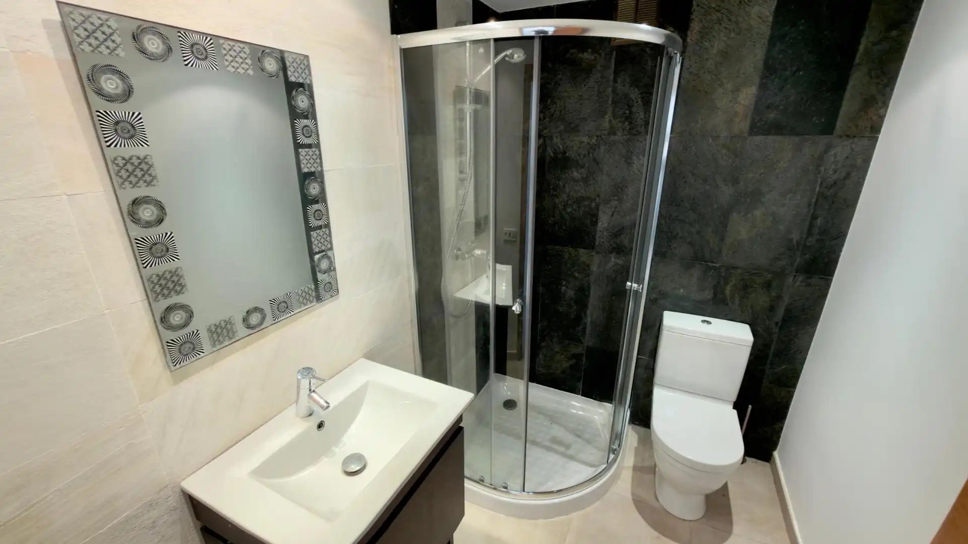 Bathroom of Detached homes for sale in L'Alfàs del Pi  with Air Conditioner, Heating and Terrace