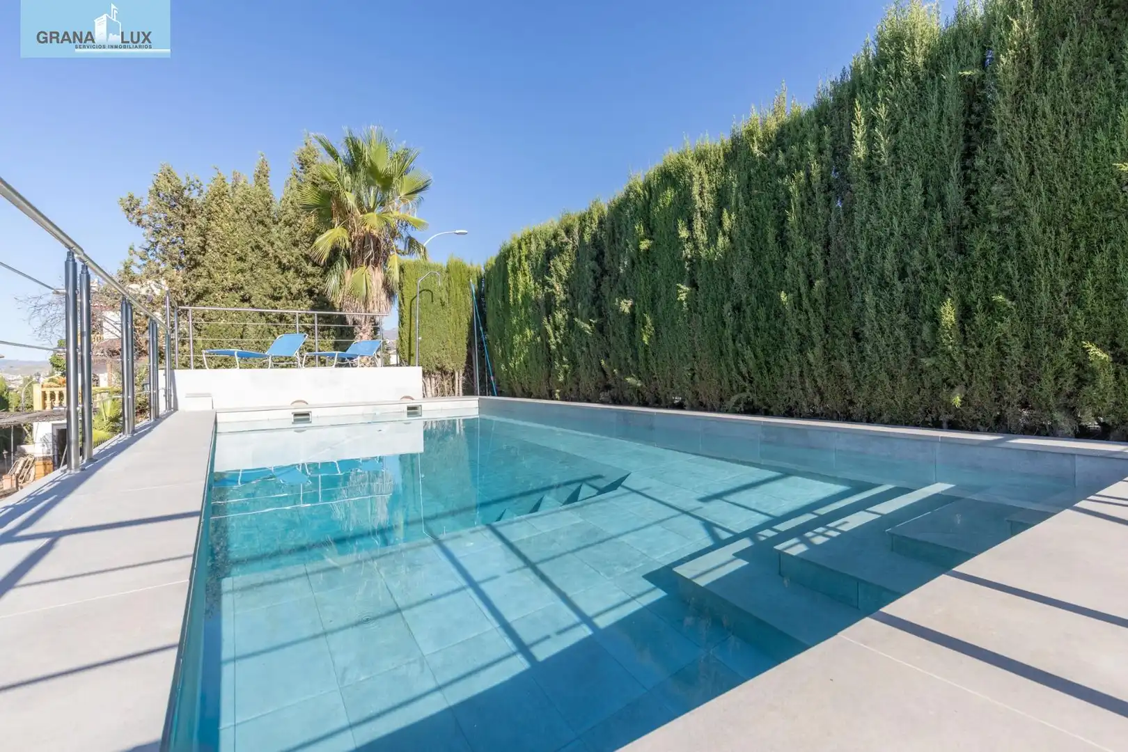 Chalet con terraza en venta en Calle Everest
