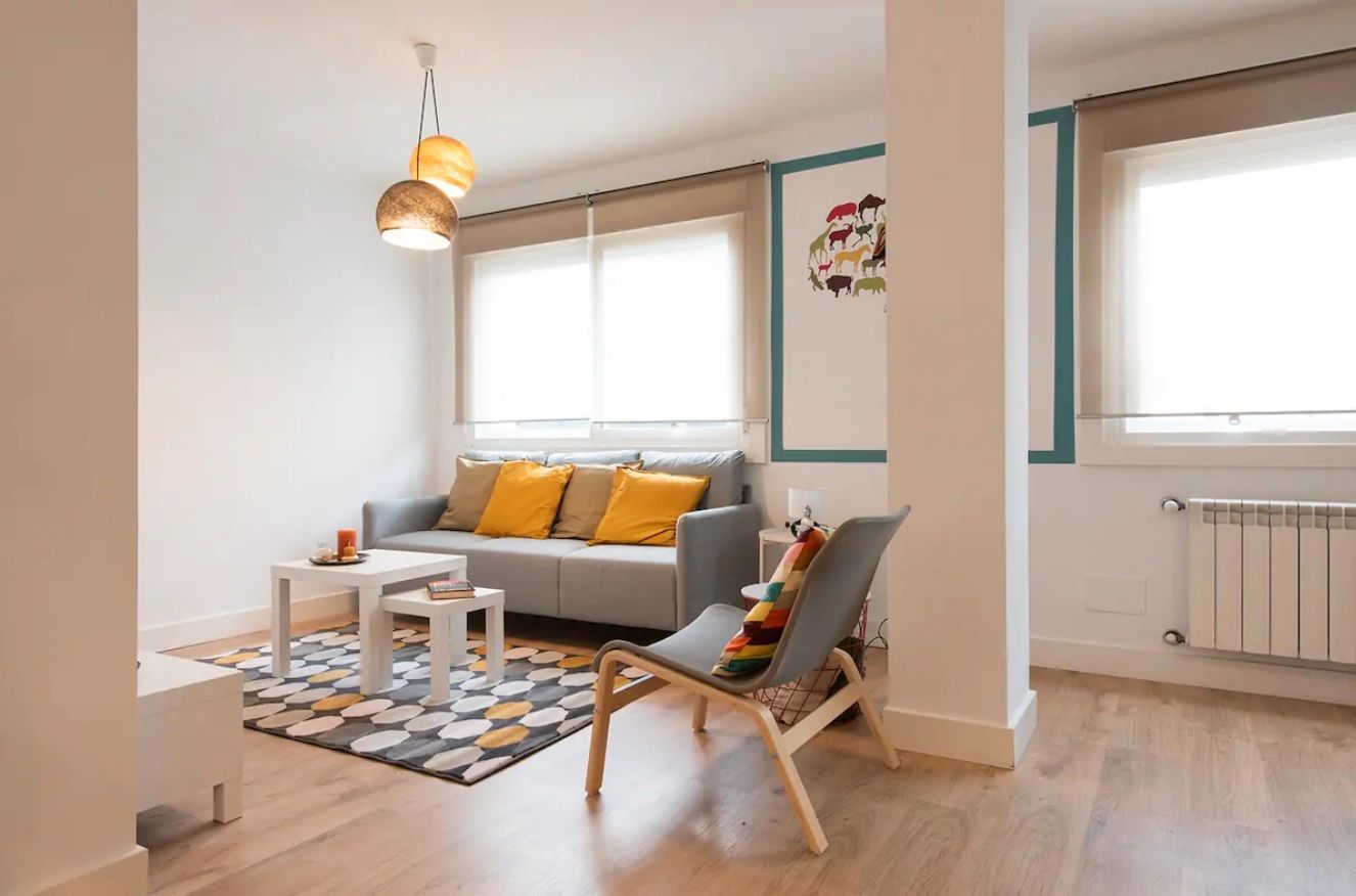 Living room of Apartment to rent in Vigo   with Air Conditioner, Heating and Parquet flooring