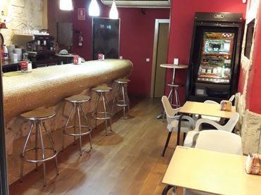 Local comercial en venda a Carrer Vint-i-u