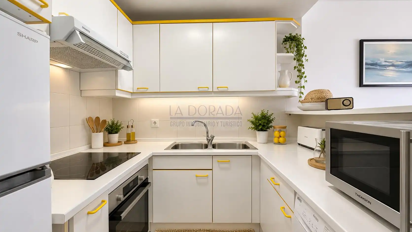 Cuina de Apartament en venda en Cambrils amb Terrassa, Moblat i Piscina comunitària