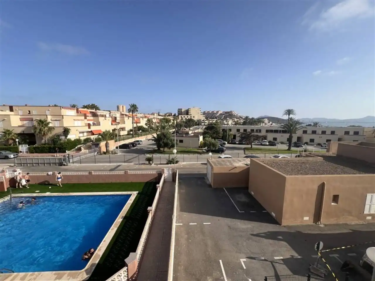 Vista exterior de Apartamento en venta en La Manga del Mar Menor con Aire acondicionado, Terraza y Piscina comunitaria