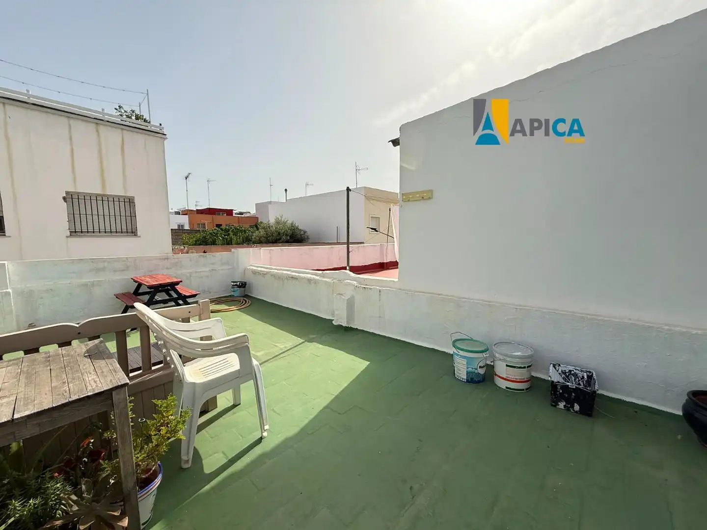 Vista exterior de Casa o xalet en venda en Chiclana de la Frontera amb Aire condicionat i Terrassa