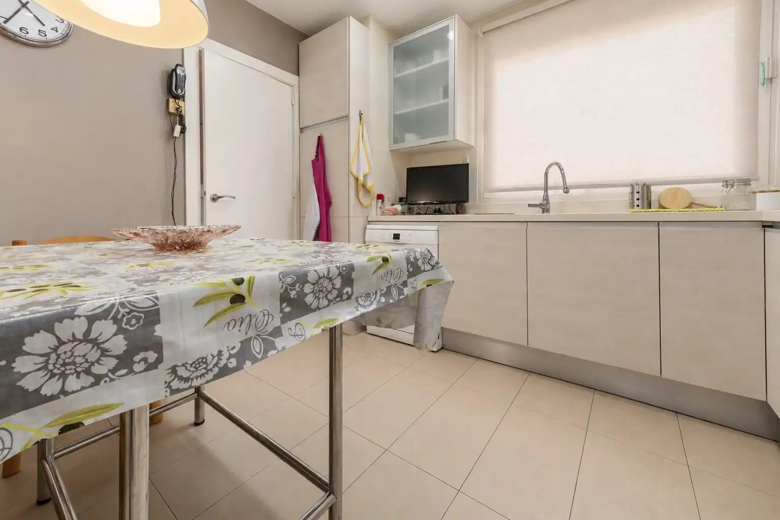 Cuina de Casa o xalet en venda en Sabadell amb Aire condicionat, Calefacció i Terrassa