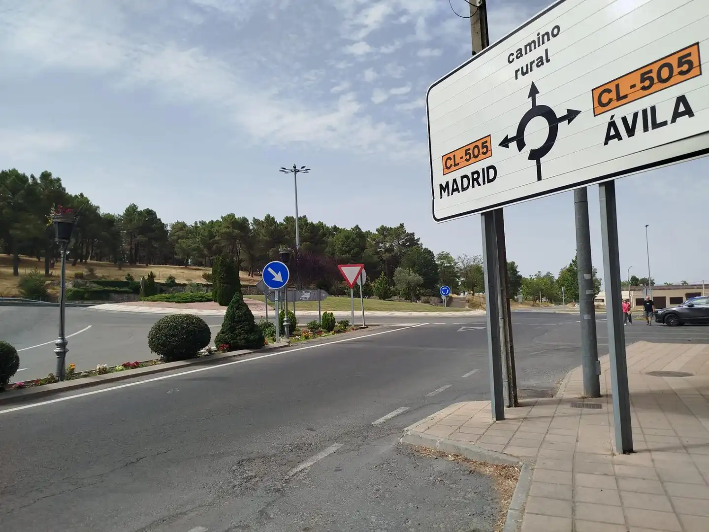Vista exterior de Àtic en venda en Las Navas del Marqués  amb Calefacció i Terrassa