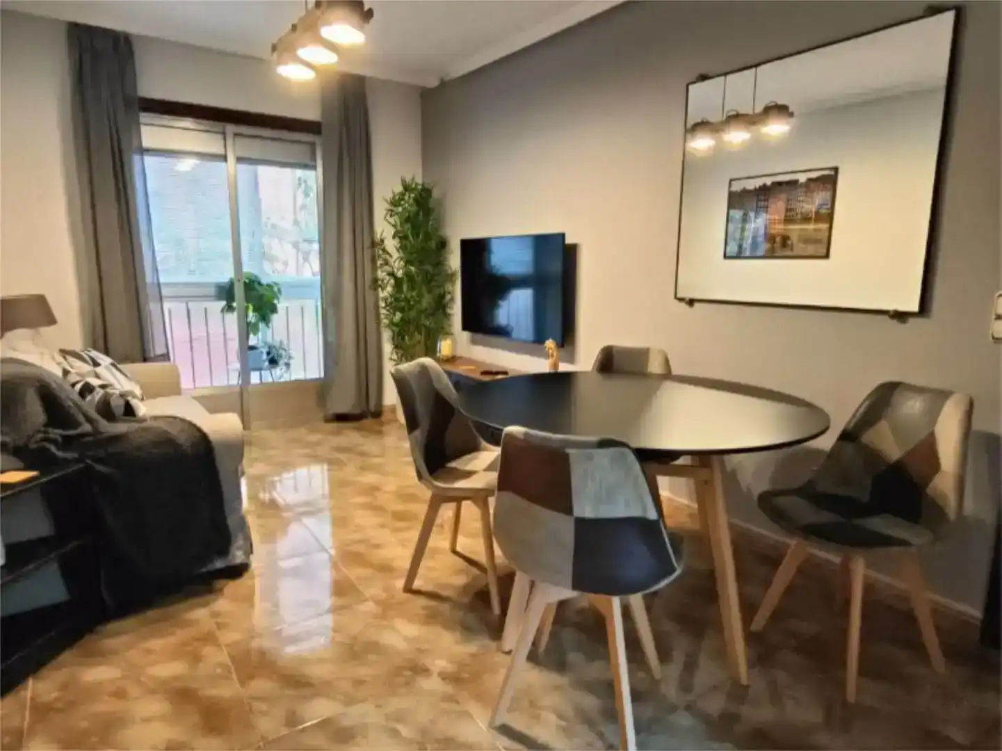 Esszimmer von Wohnung zur Miete in Zaragoza mit Möbliert, Ofen und Waschmaschine