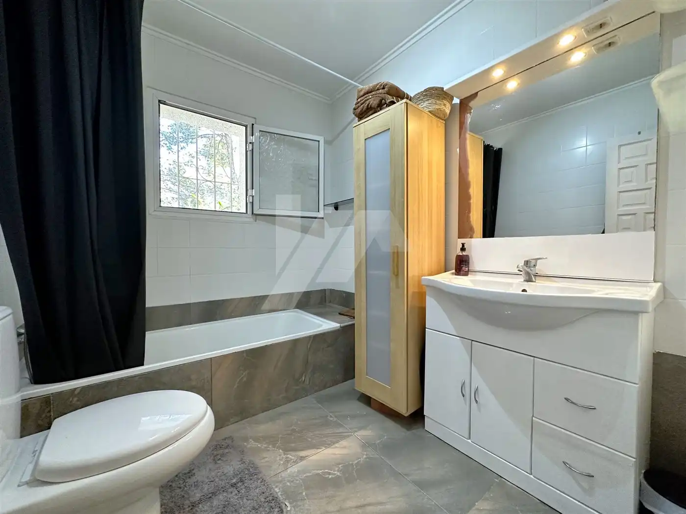 Bathroom of Houses for sale in Moraira  with Air Conditioner, Heating and Private garden