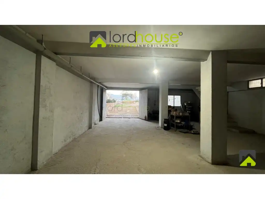 Nave industrial en venta en Lorca
