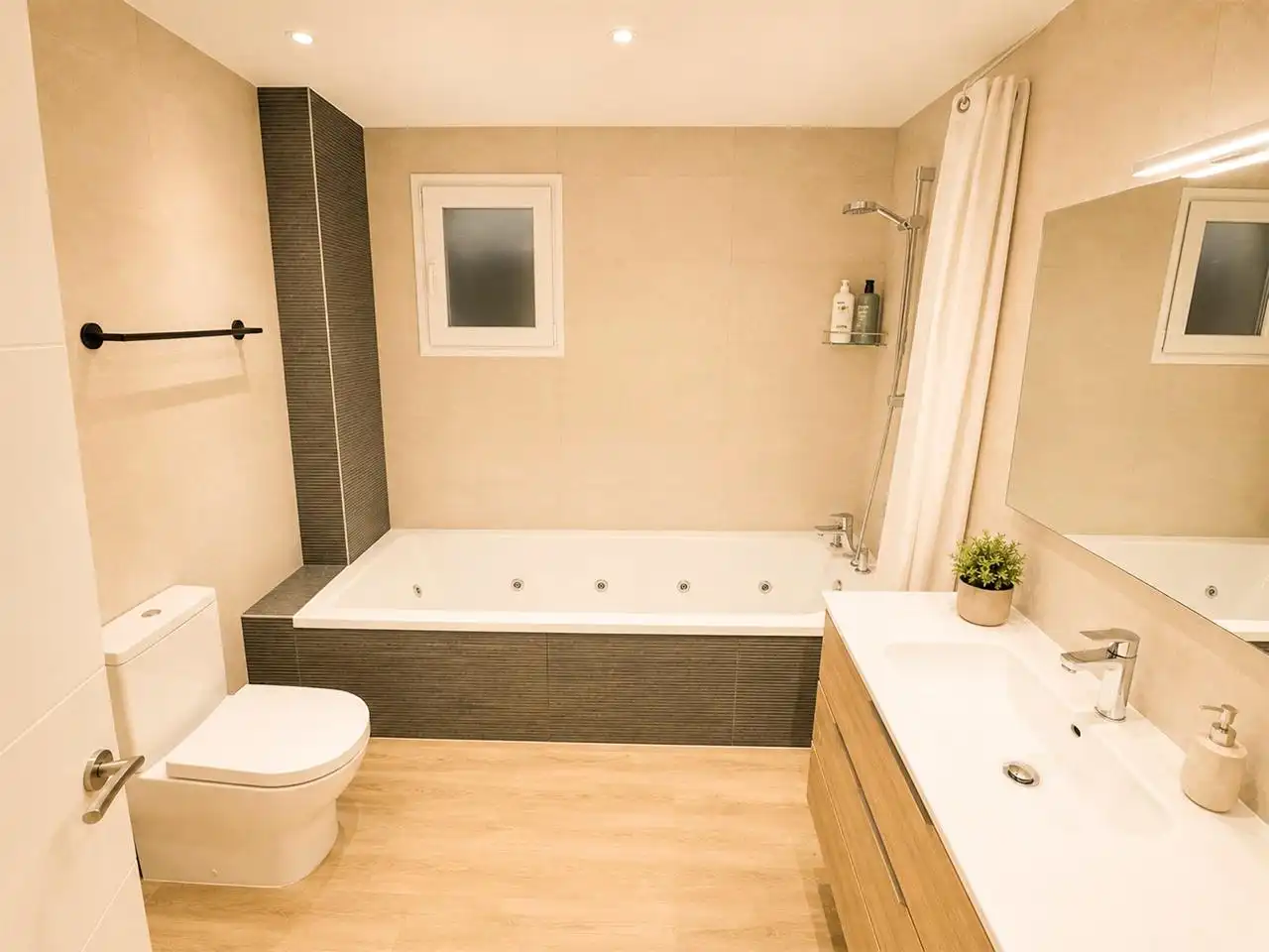 Bany de Pis en venda en  Palma de Mallorca amb Aire condicionat, Parquet i Forn