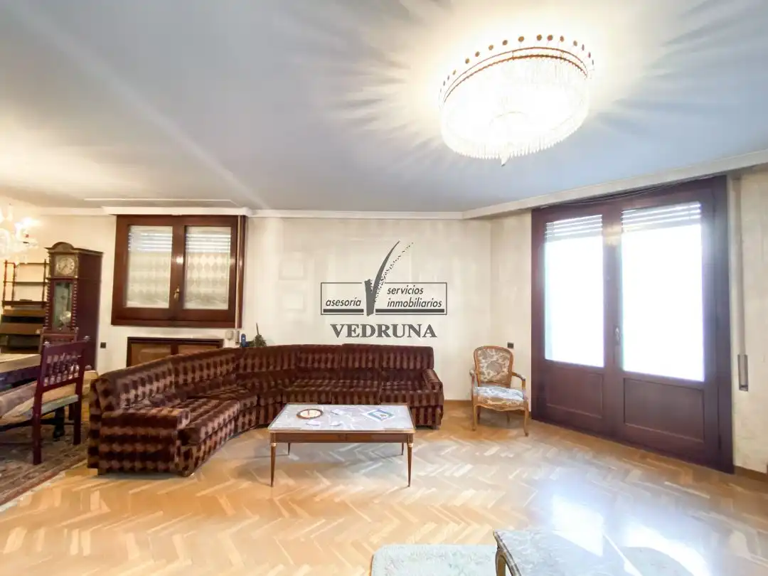 Living room of Flat for sale in Zaragoza  with Heating and Balcony