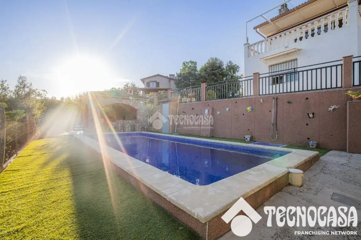 House with terrace for sale in Sant Pere de Vilamajor