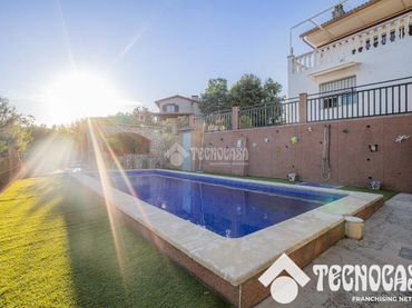 Casa con balcón en venta en Sant Pere de Vilamajor