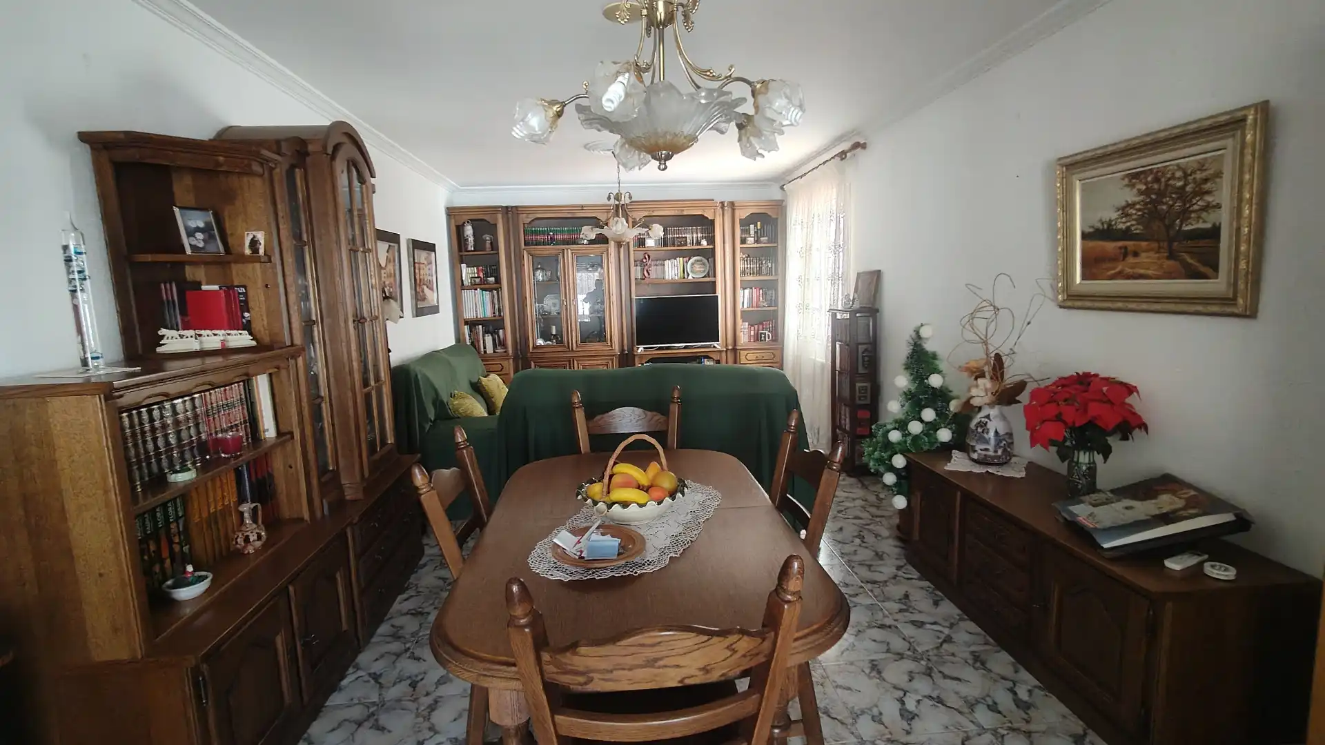 Menjador de Casa o xalet en venda en Baza amb Moblat, Forn i Rentadora
