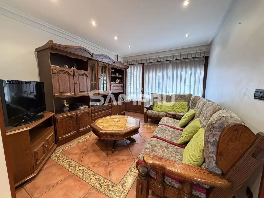 Living room of Flat for sale in Arrasate / Mondragón  with Storage room and Balcony