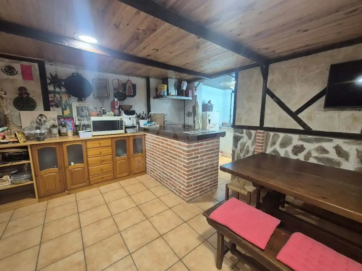 Cuina de Casa adosada en venda en Monterrubio de Armuña amb Calefacció i Terrassa