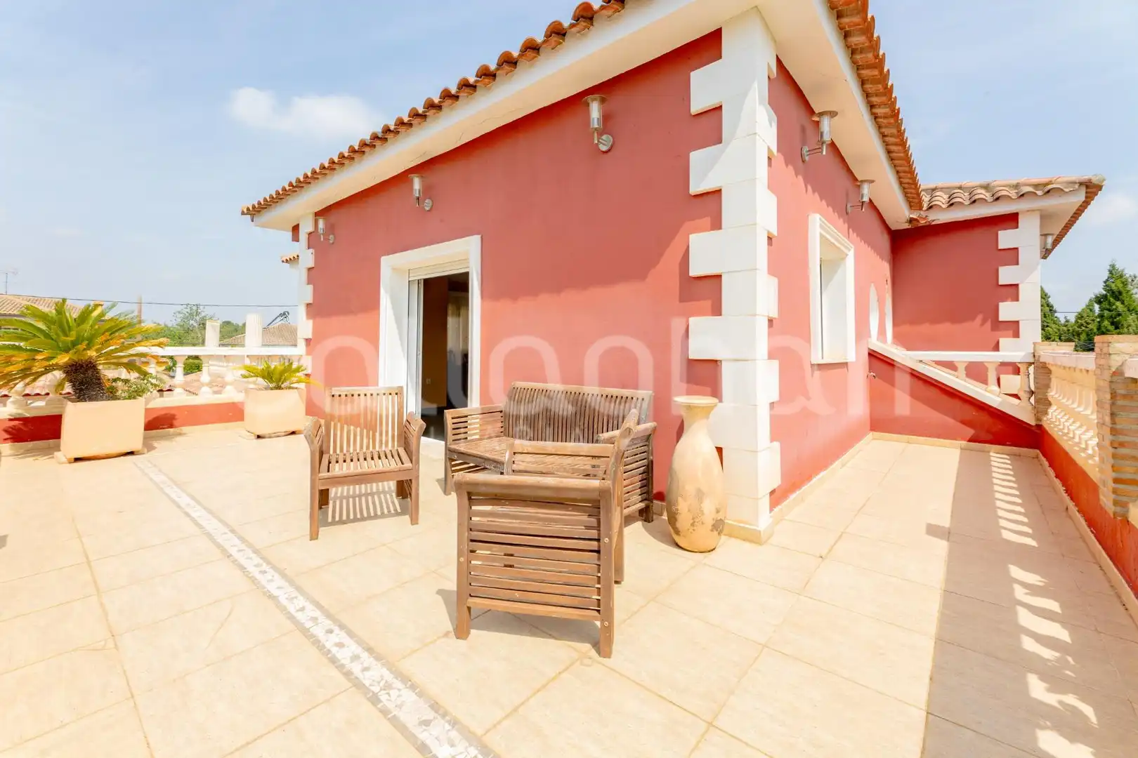 Terrassa de Casa o xalet en venda en La Pobla de Vallbona amb Aire condicionat, Calefacció i Jardí privat