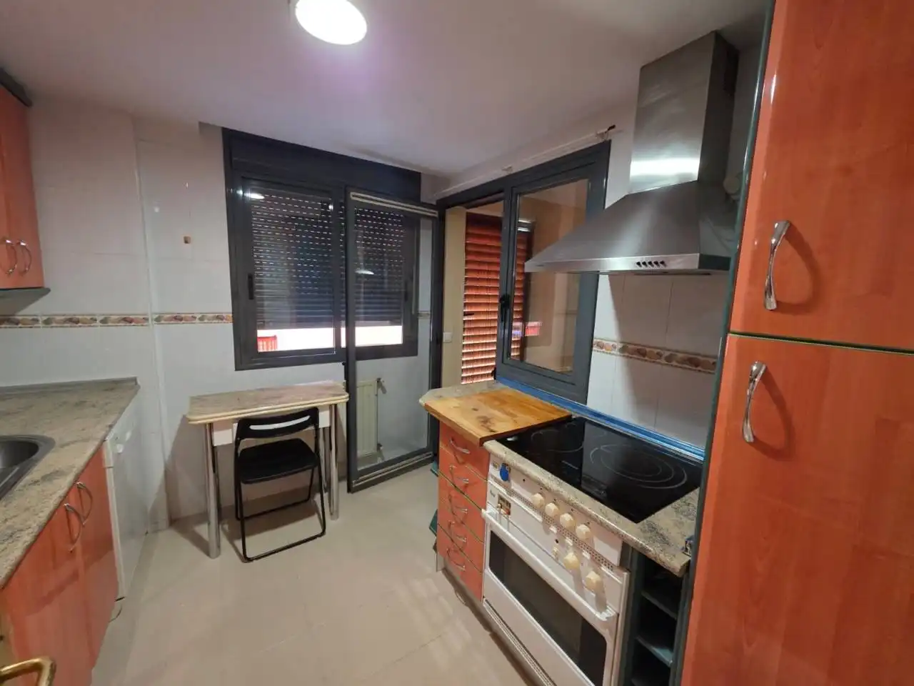 Cuina de Pis de lloguer en Fuenlabrada amb Calefacció, Terrassa i Moblat