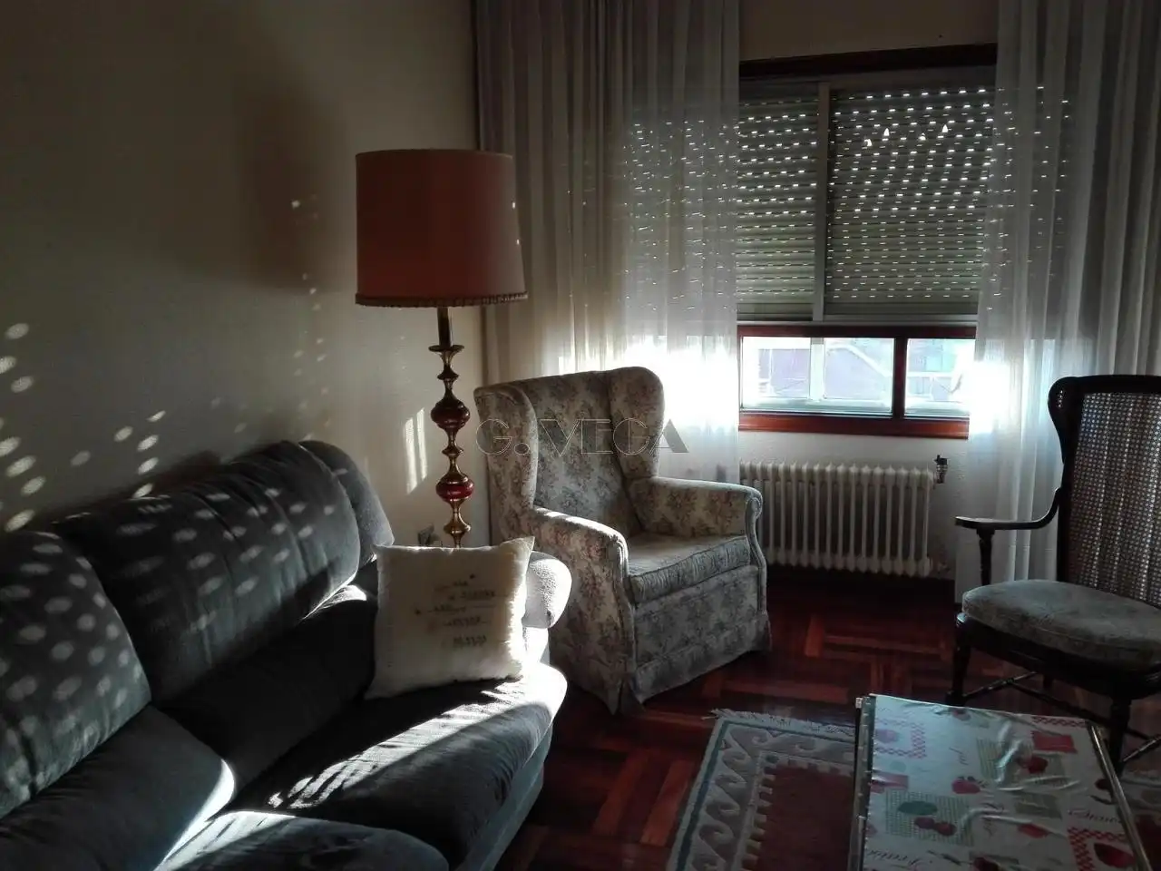 Living room of Flat for rent in Vigo   with Heating, Parquet flooring and Furnished