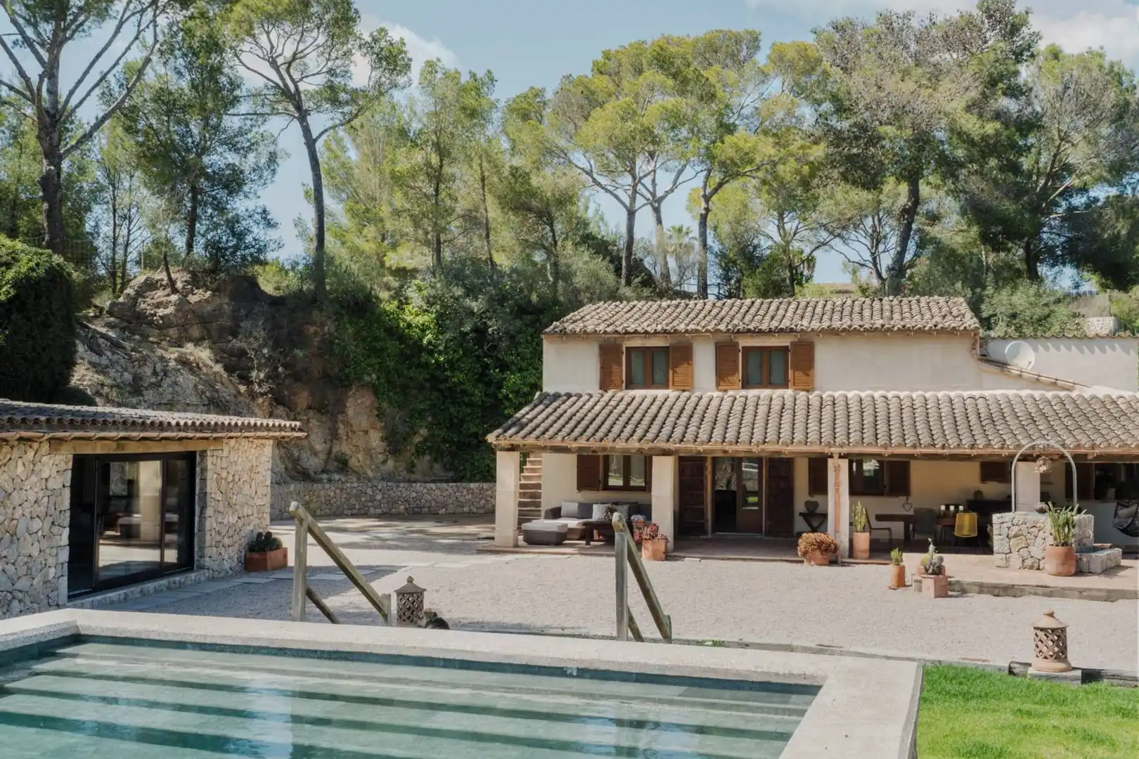 Vista exterior de Casa o xalet en venda en Calvià amb Terrassa i Moblat