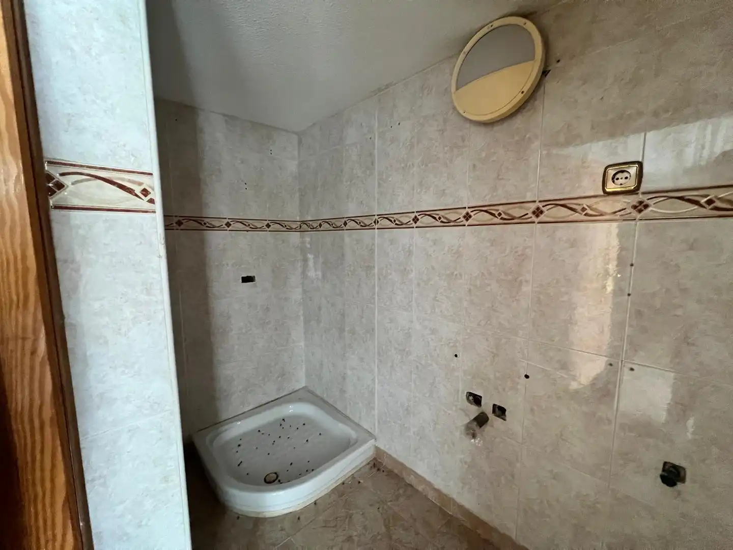 Bany de Casa o xalet en venda en La Nucia amb Jardí privat, Terrassa i Piscina